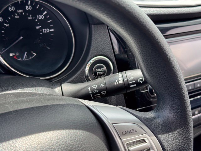 Used 2015 Nissan Rogue SV AWD/4WD image 26