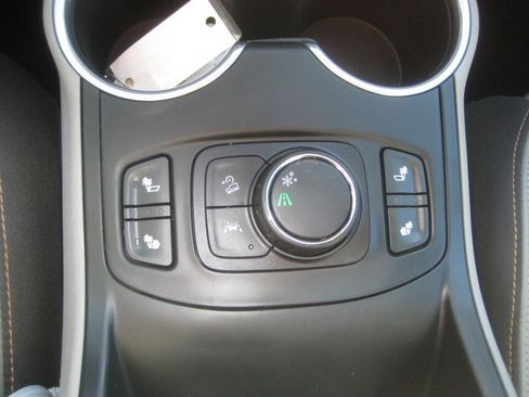 Used 2020 GMC Terrain SLT w/ Preferred Package image 20