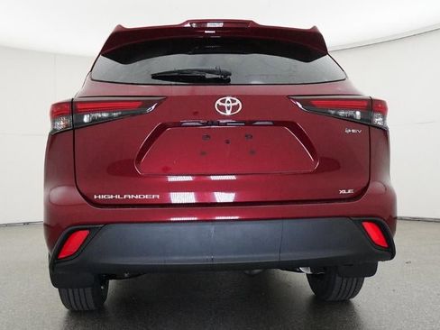 New 2026 Toyota Highlander XLE AWD/4WD image 23