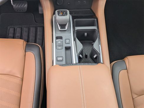 New 2025 Nissan Pathfinder Platinum image 21