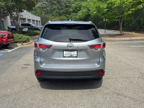 Used 2016 Toyota Highlander Limited Platinum image 6