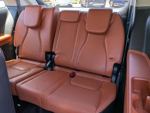 Used 2024 Kia Carnival SX Prestige FWD image 28