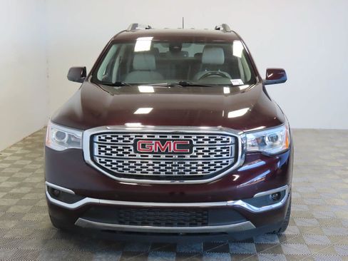 Used 2018 GMC Acadia Denali w/ Technology Package FWD image 2