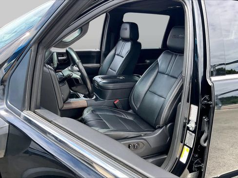 Used 2020 Chevrolet Silverado 2500 High Country w/ Z71 Off-Road Package AWD/4WD image 9