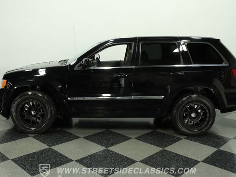 Used 2006 Jeep Grand Cherokee SRT8 w/ SRT Option Group I image 2