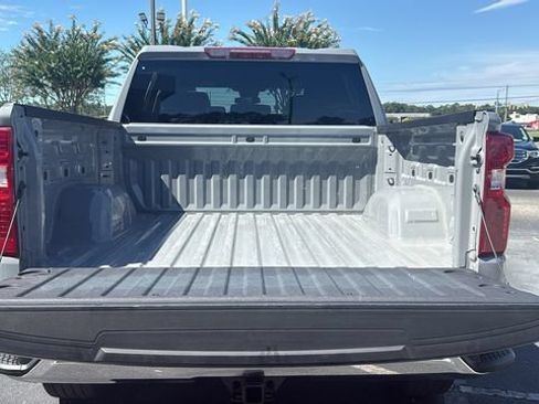 Used 2024 Chevrolet Silverado 1500 LT AWD/4WD image 10