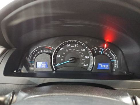 Used 2014 Toyota Camry LE image 15
