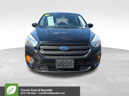 Used 2017 Ford Escape S image 2