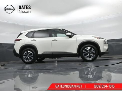 Used 2023 Nissan Rogue SV w/ SV Premium B Package AWD/4WD image 39