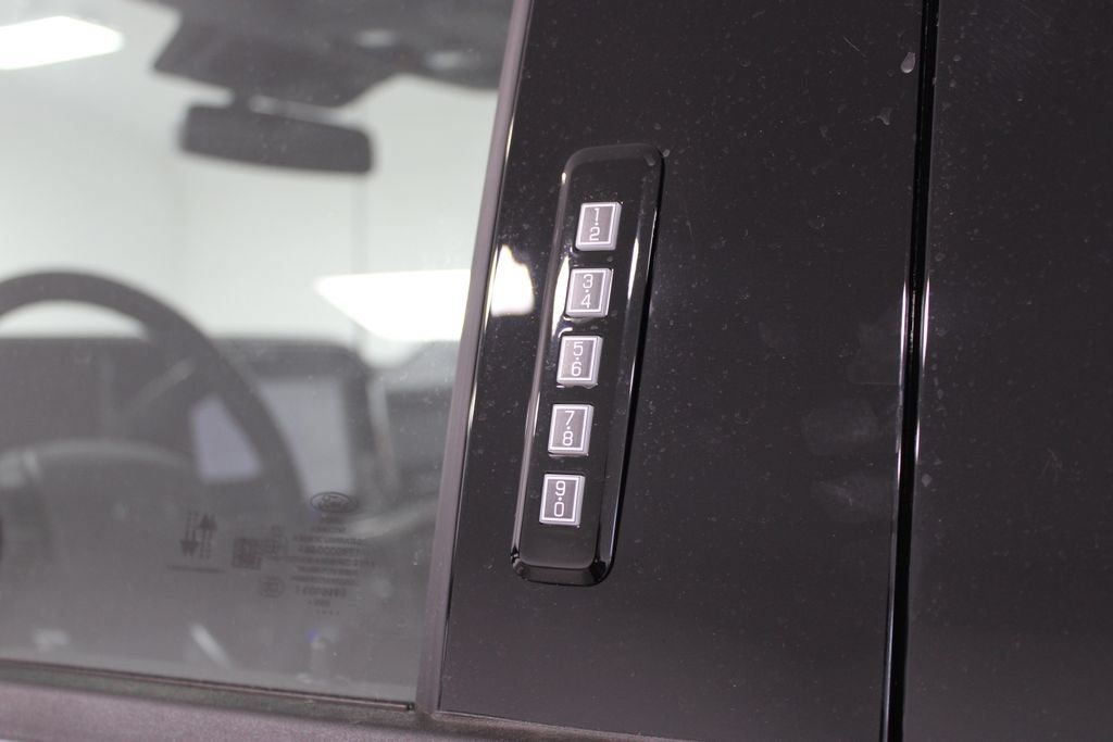 New 2026 Ford F350 Lariat w/ Black Appearance Package AWD/4WD image 69