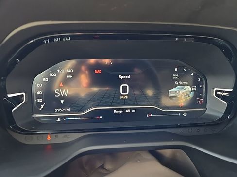 Used 2023 GMC Yukon XL Denali image 13