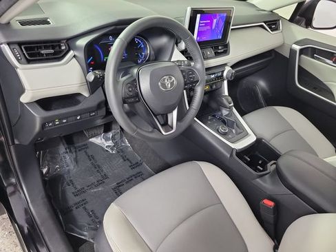 Used 2025 Toyota RAV4 XLE Premium w/ Weather Package AWD/4WD image 18