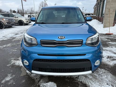 Used 2018 Kia Soul + image 2