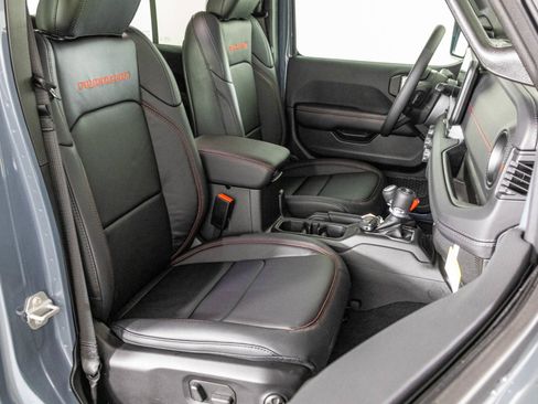 New 2026 Jeep Wrangler Unlimited Rubicon AWD/4WD image 38