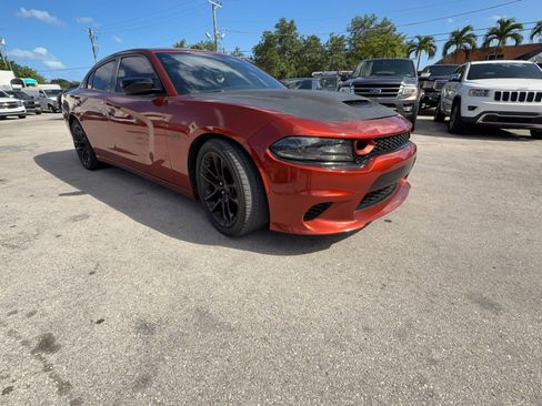 Used 2020 Dodge Charger Scat Pack RWD image 9