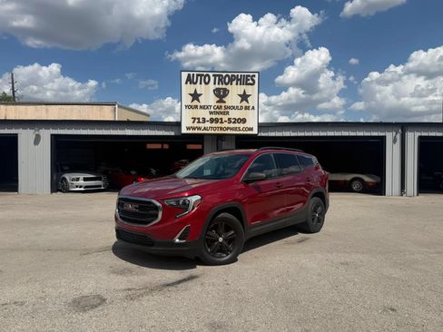 Used 2018 GMC Terrain SLE w/ Driver Convenience Package FWD image 1