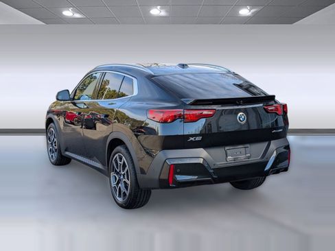 Certified 2025 BMW X2 xDrive28i image 3