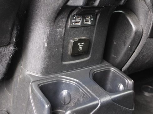 Used 2022 Jeep Wrangler Unlimited Rubicon w/ Cold Weather Group image 26