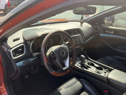 Used 2021 Nissan Maxima SR w/ Sport Mat Group FWD image 25