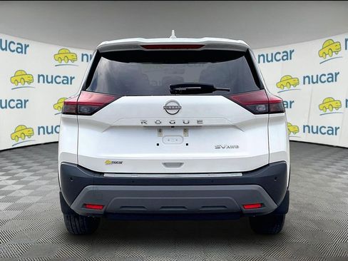 Used 2023 Nissan Rogue SV image 5