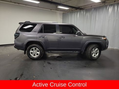 Used 2020 Toyota 4Runner SR5 Premium image 9