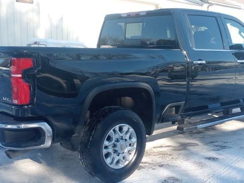 Used 2024 Chevrolet Silverado 2500 LTZ w/ LTZ Premium Package AWD/4WD image 7