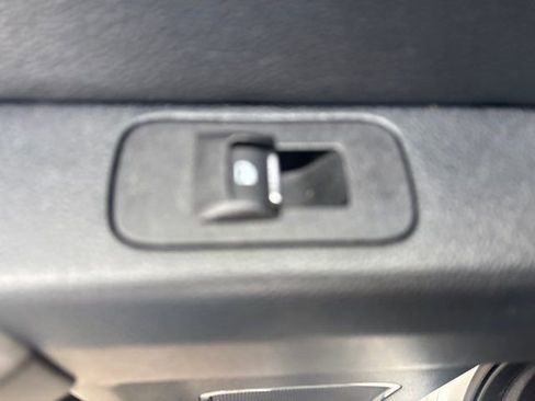 Used 2020 Ford F150 Platinum w/ Equipment Group 701A Luxury image 24