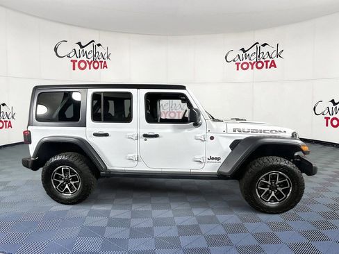 Used 2025 Jeep Wrangler Unlimited Rubicon image 8