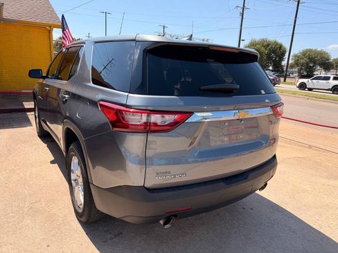 Used 2019 Chevrolet Traverse LS FWD image 3