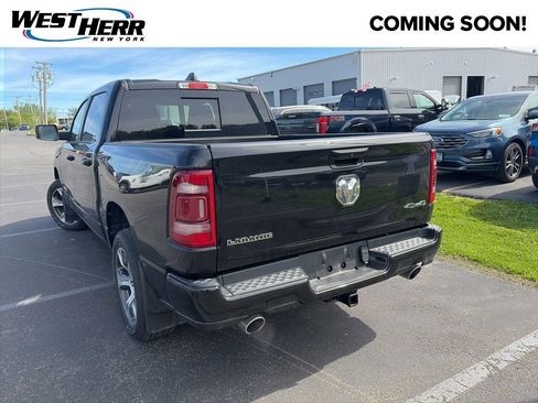 Used 2023 RAM 1500 Laramie AWD/4WD image 3