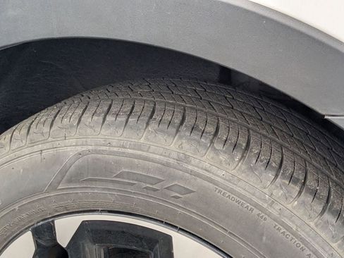 Used 2024 Kia Sorento S image 29