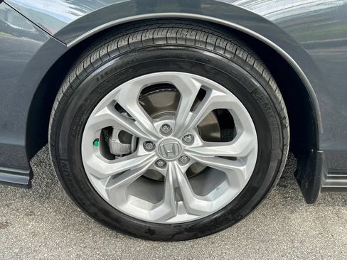 Used 2025 Honda Accord LX image 29