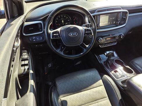 Used 2019 Kia Sorento SX image 6