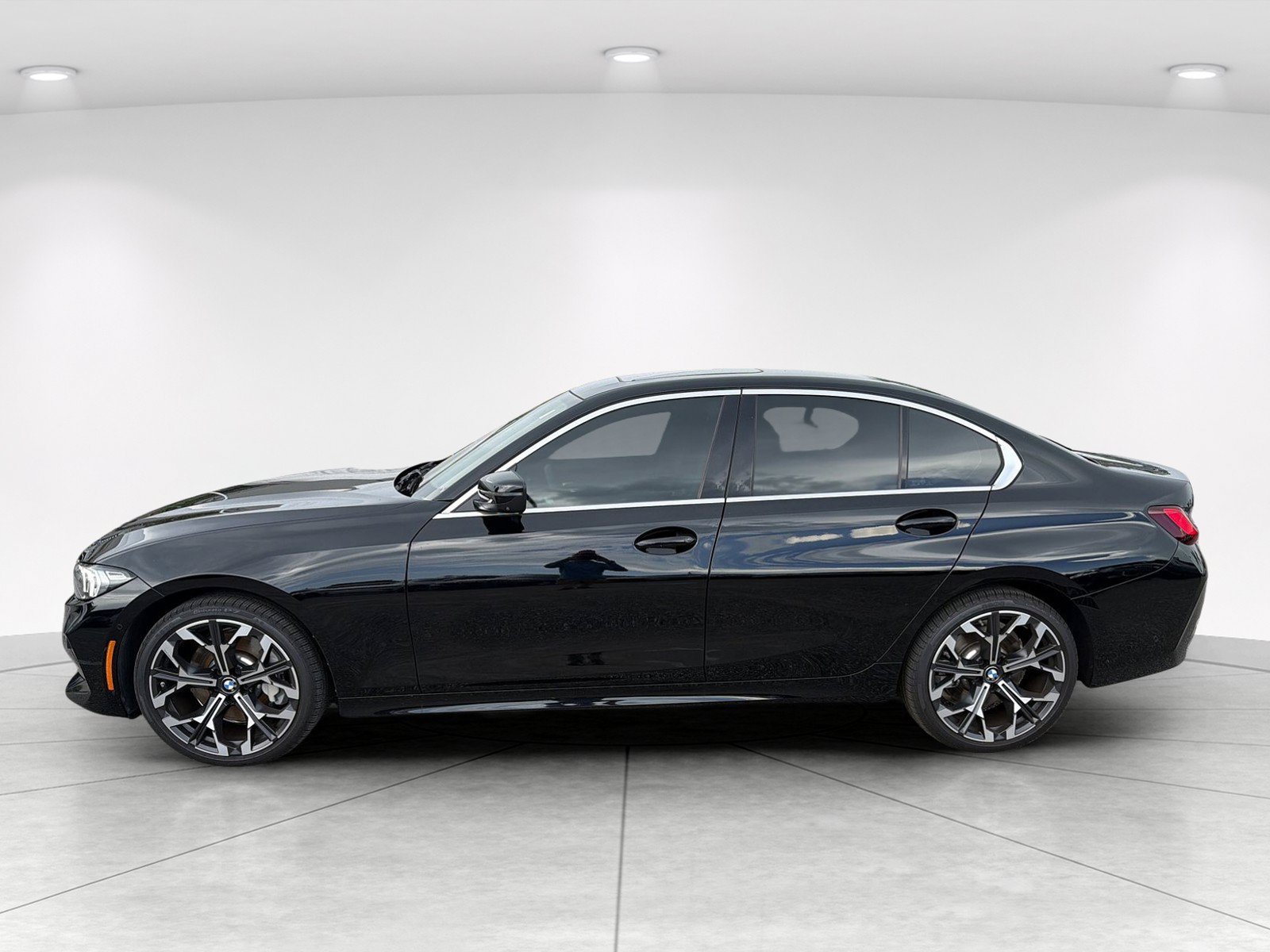 New 2025 BMW 330i Sedan w/ Convenience Package RWD image 7