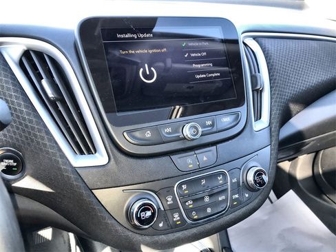 Used 2023 Chevrolet Malibu LT image 16