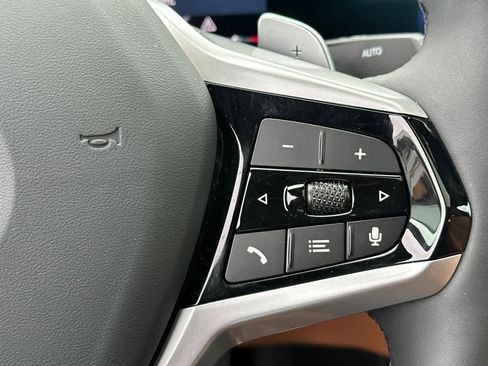 Used 2025 BMW 330i Sedan w/ Premium Package image 27