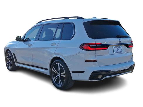 Certified 2023 BMW X7 xDrive40i w/ M Sport Package image 4