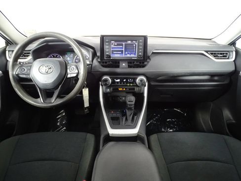 Used 2021 Toyota RAV4 LE FWD image 27