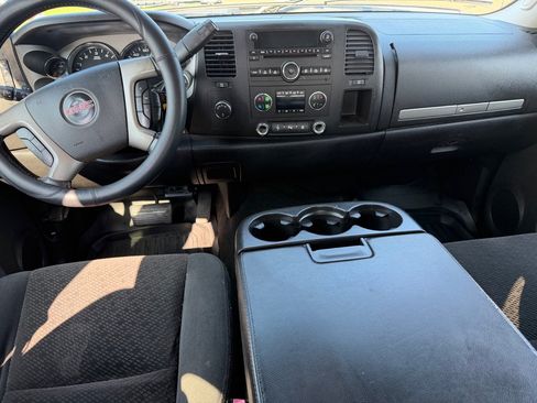 Used 2007 GMC Sierra 1500 SLE w/ SLE1 Preferred Package AWD/4WD image 10