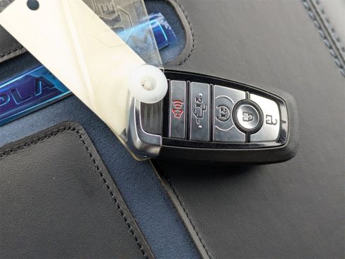 New 2026 Ford F250 Platinum image 37