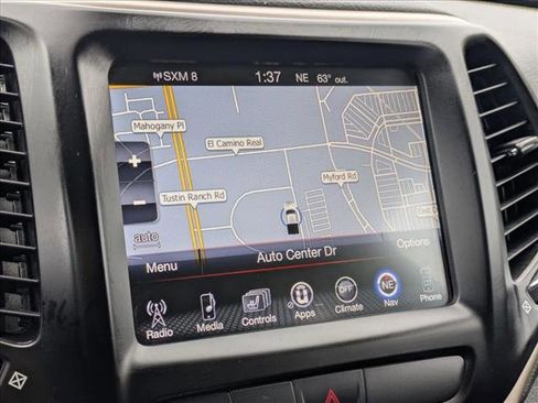 Used 2018 Jeep Cherokee Limited w/ Trailer Tow Group image 15