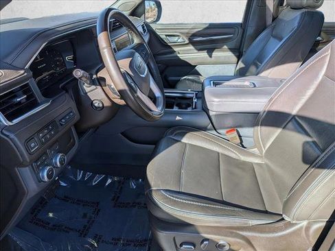 Used 2023 GMC Yukon Denali image 11