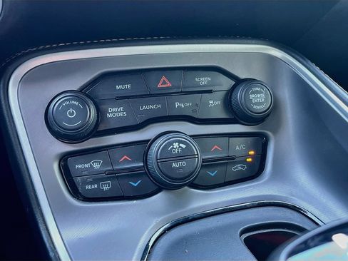 Used 2022 Dodge Challenger R/T Scat Pack RWD image 15