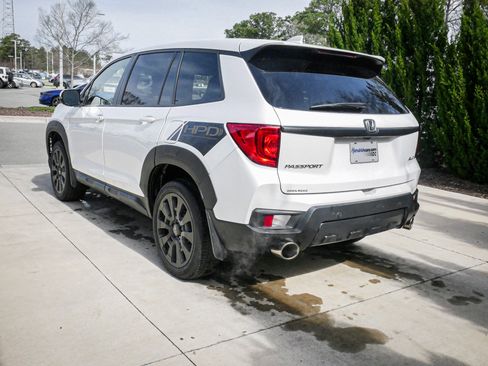 Used 2023 Honda Passport EX-L image 9