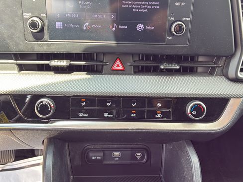 Used 2023 Kia Sportage LX FWD image 31