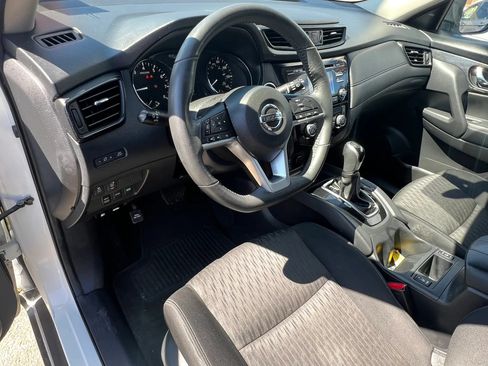 Used 2017 Nissan Rogue SV AWD/4WD image 15