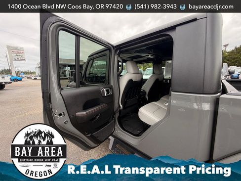 Used 2020 Jeep Gladiator Mojave AWD/4WD image 14