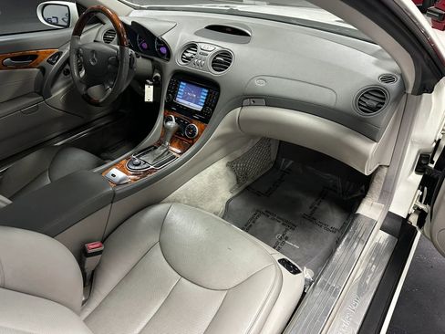 Used 2007 Mercedes-Benz SL 550 image 12