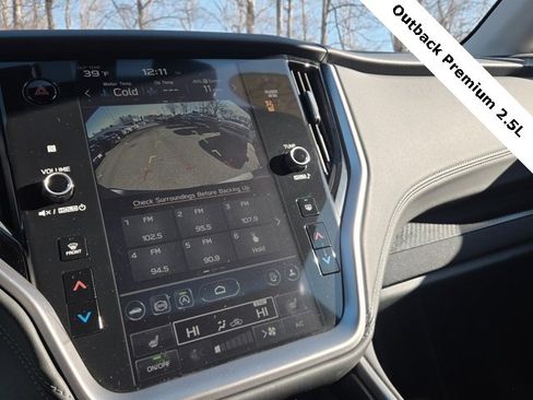 Used 2023 Subaru Outback Premium image 20