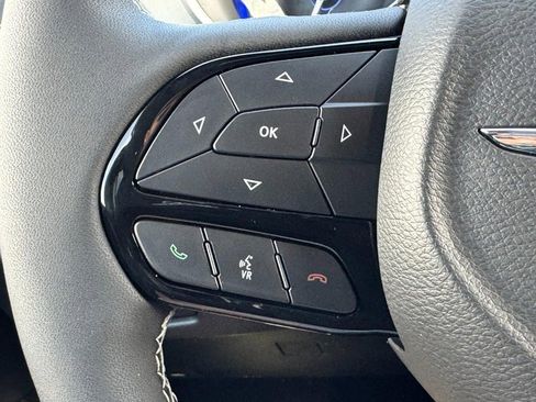 New 2026 Chrysler Pacifica Limited image 16